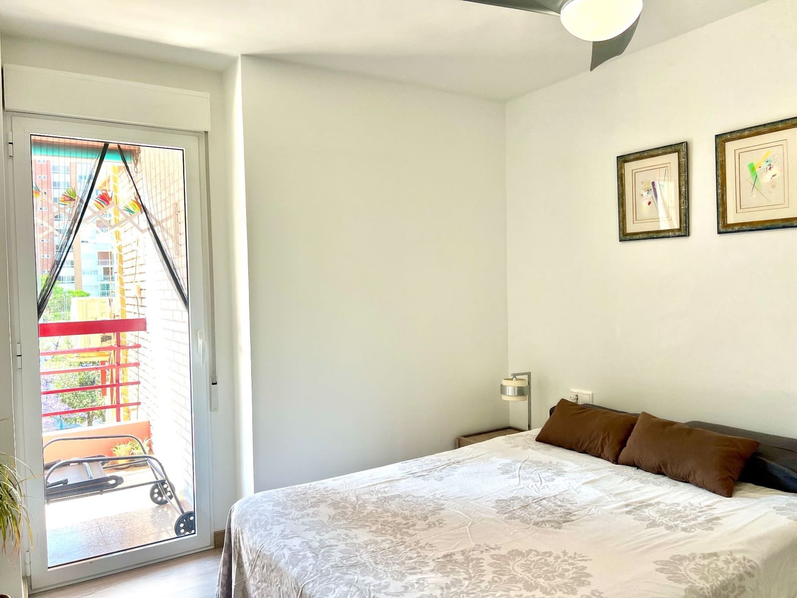 2 slaapkamer Flat te koop in Alicante stad met zwembad garage - € 275.000 (Ref: 9869897)