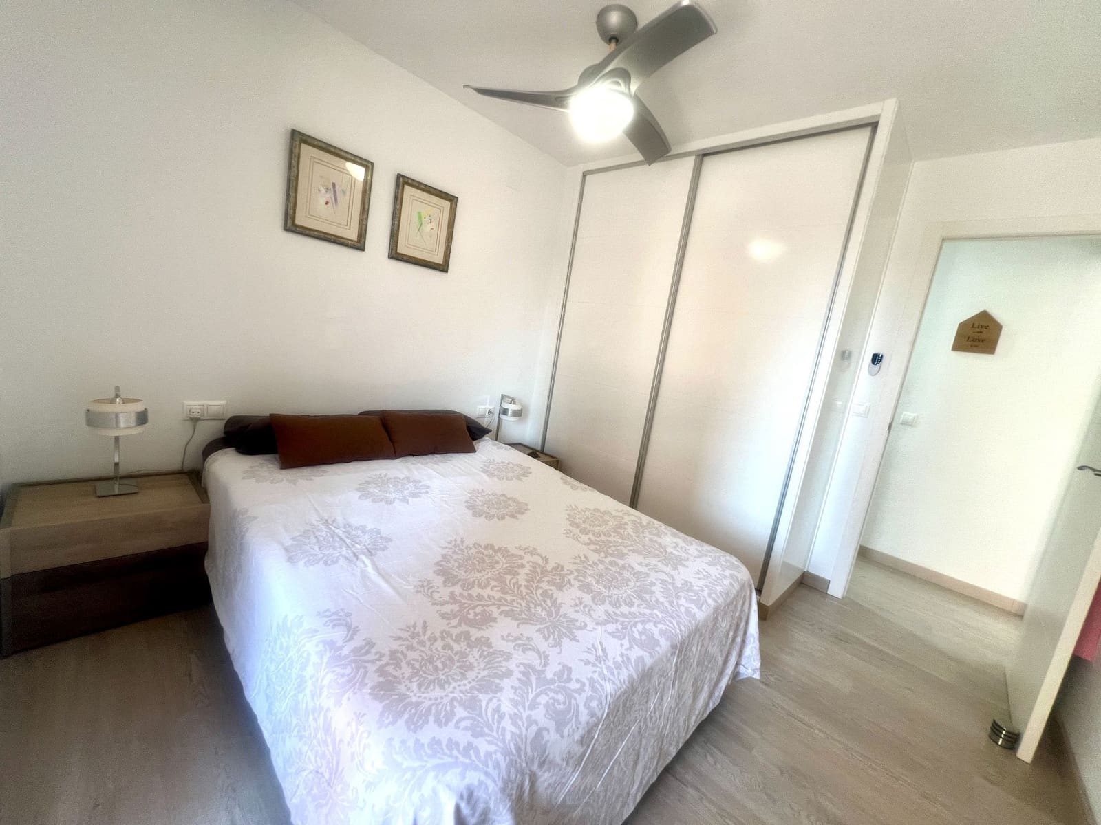 2 slaapkamer Flat te koop in Alicante stad met zwembad garage - € 275.000 (Ref: 9869897)