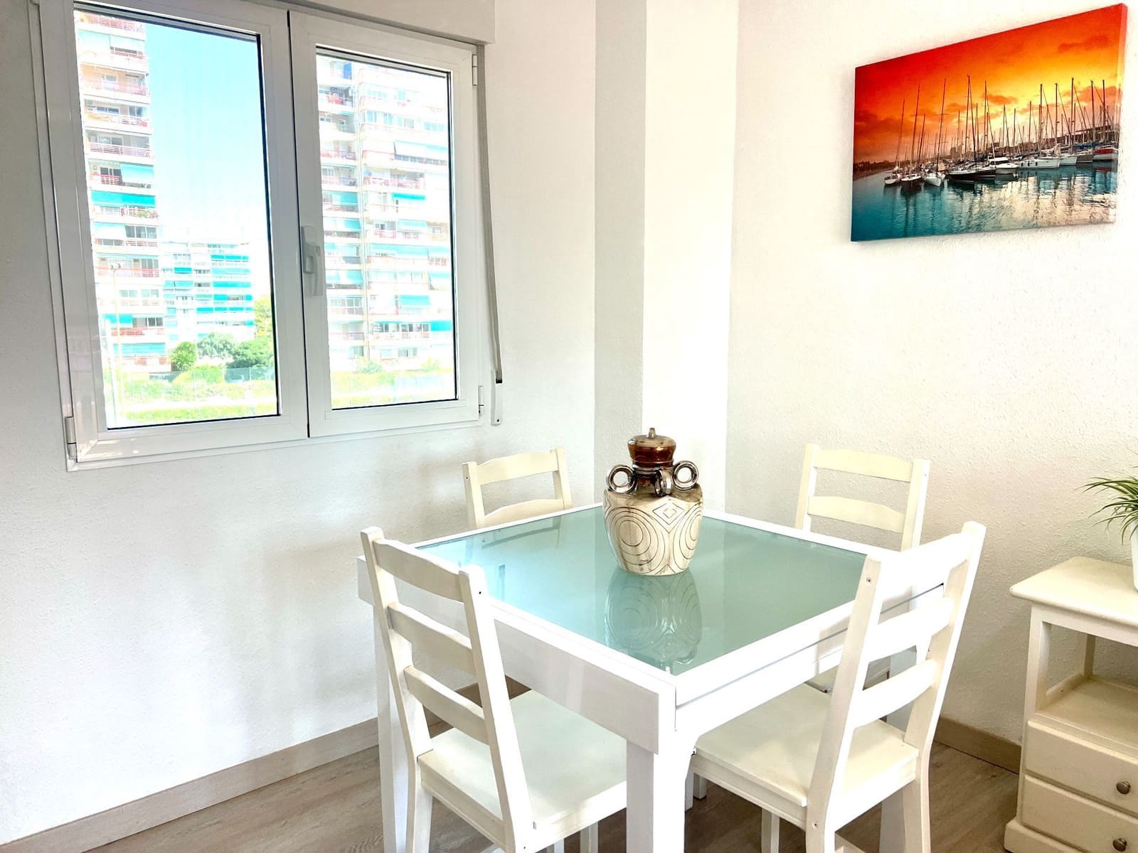 2 slaapkamer Flat te koop in Alicante stad met zwembad garage - € 275.000 (Ref: 9869897)