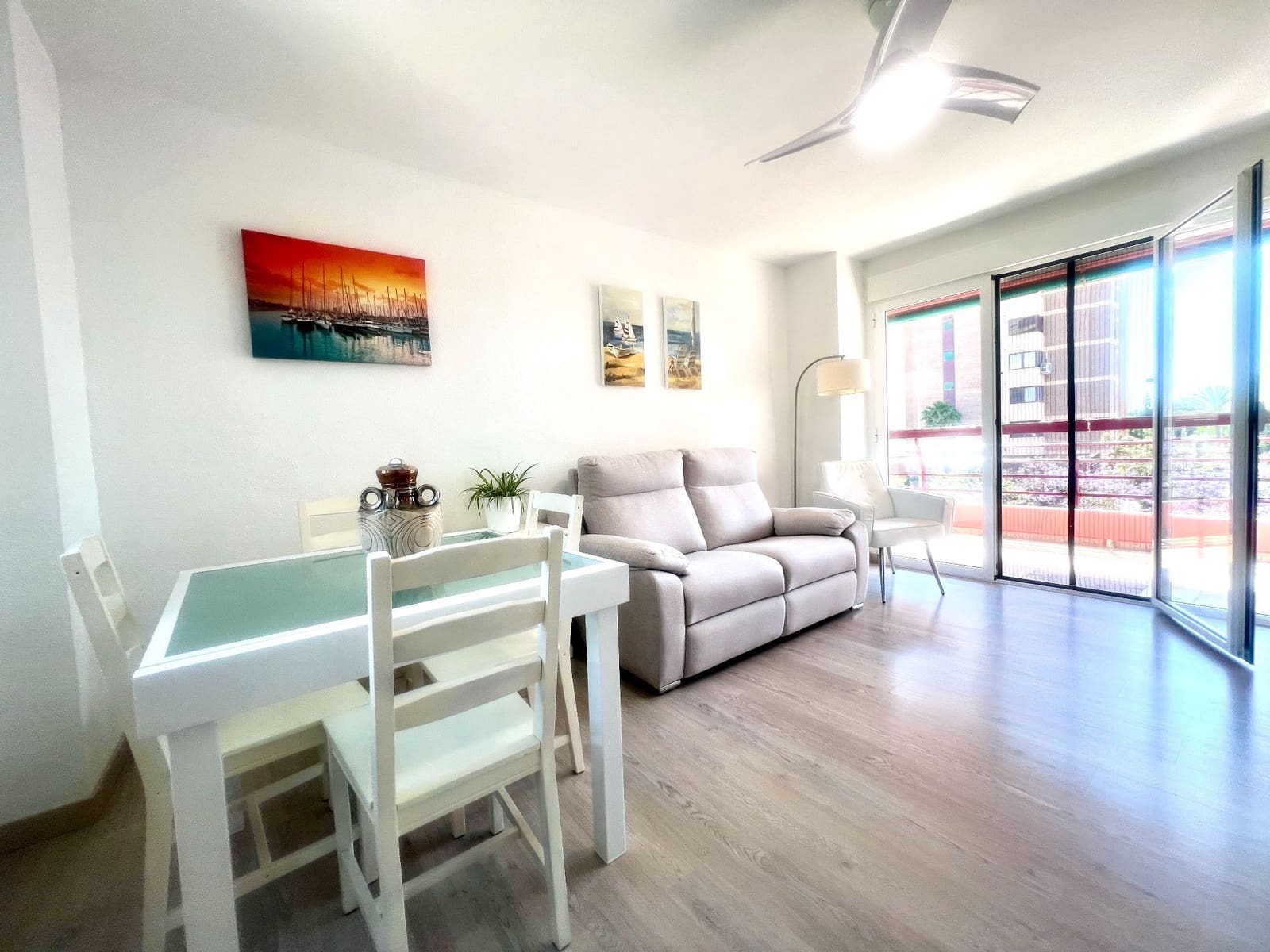 2 slaapkamer Flat te koop in Alicante stad met zwembad garage - € 275.000 (Ref: 9869897)