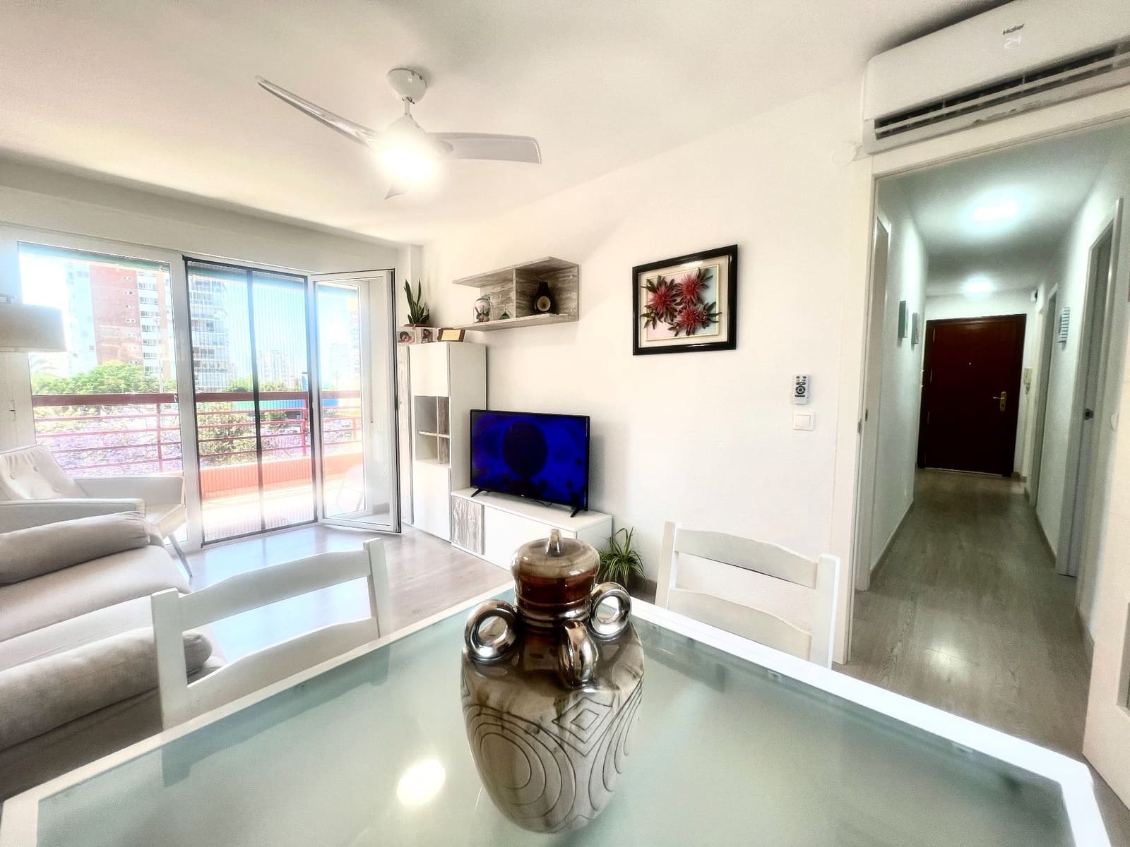2 slaapkamer Flat te koop in Alicante stad met zwembad garage - € 275.000 (Ref: 9869897)