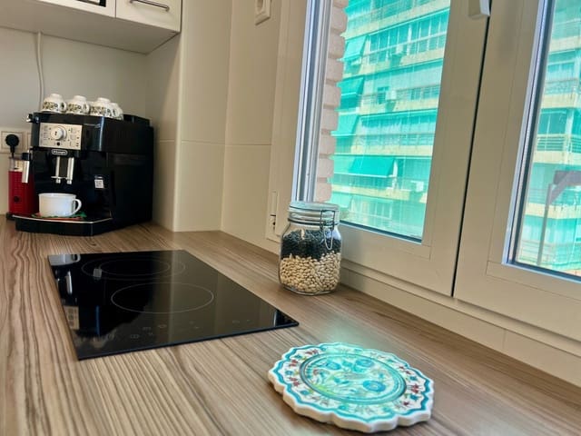2 slaapkamer Flat te koop in Albufereta, Alicante stad met zwembad garage - € 275.000 (Ref: 9869897)
