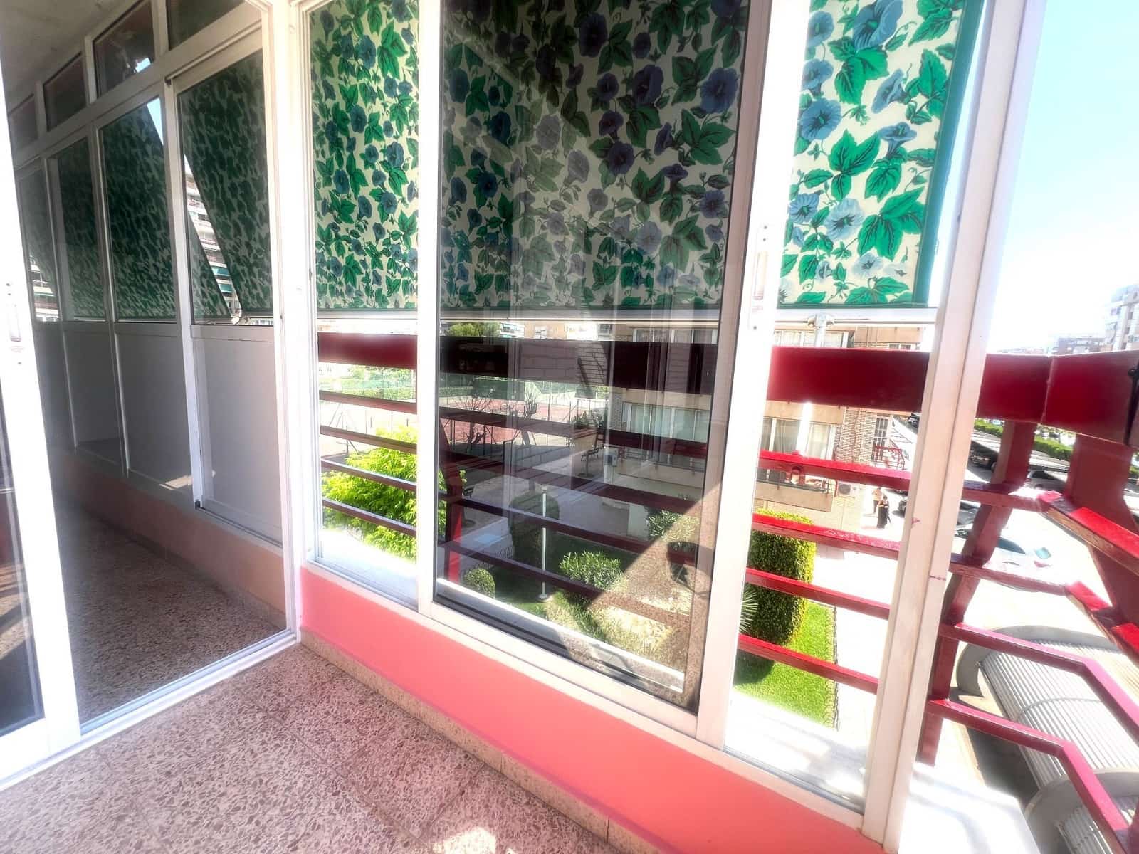 2 slaapkamer Flat te koop in Alicante stad met zwembad garage - € 275.000 (Ref: 9869897)