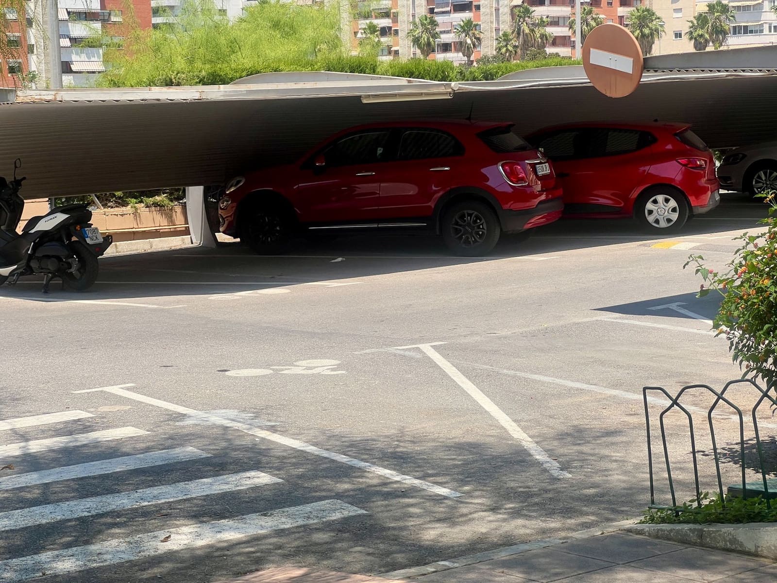 2 slaapkamer Flat te koop in Alicante stad met zwembad garage - € 275.000 (Ref: 9869897)