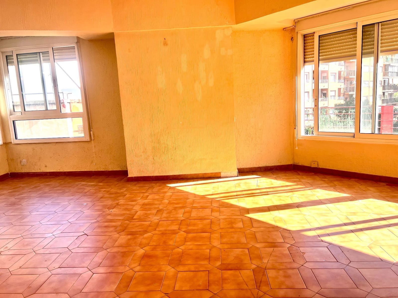 3 sovrum Lägenhet till salu i Alicante stad - 198 000 € (Ref: 9900185)