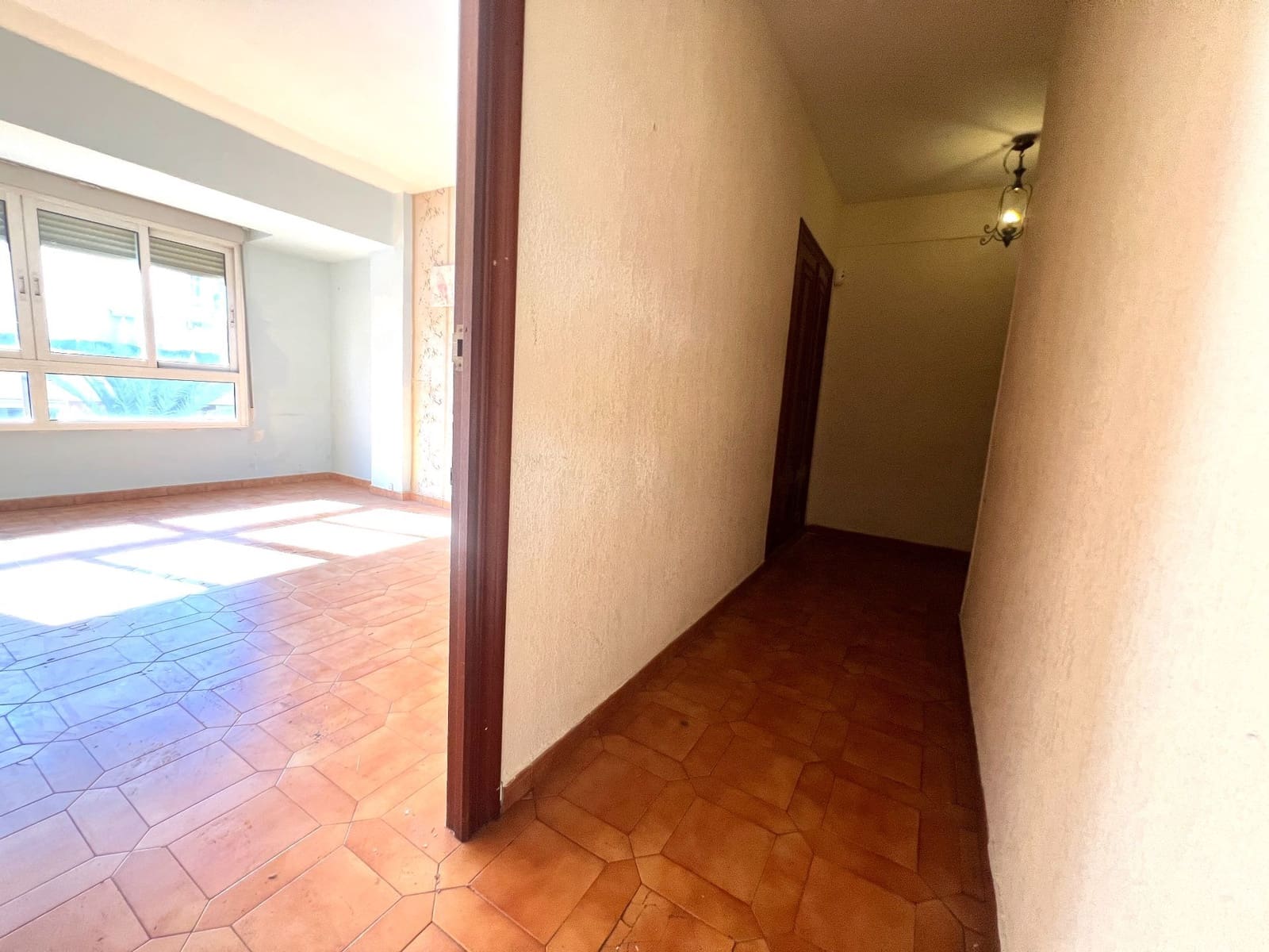 3 sovrum Lägenhet till salu i Alicante stad - 198 000 € (Ref: 9900185)