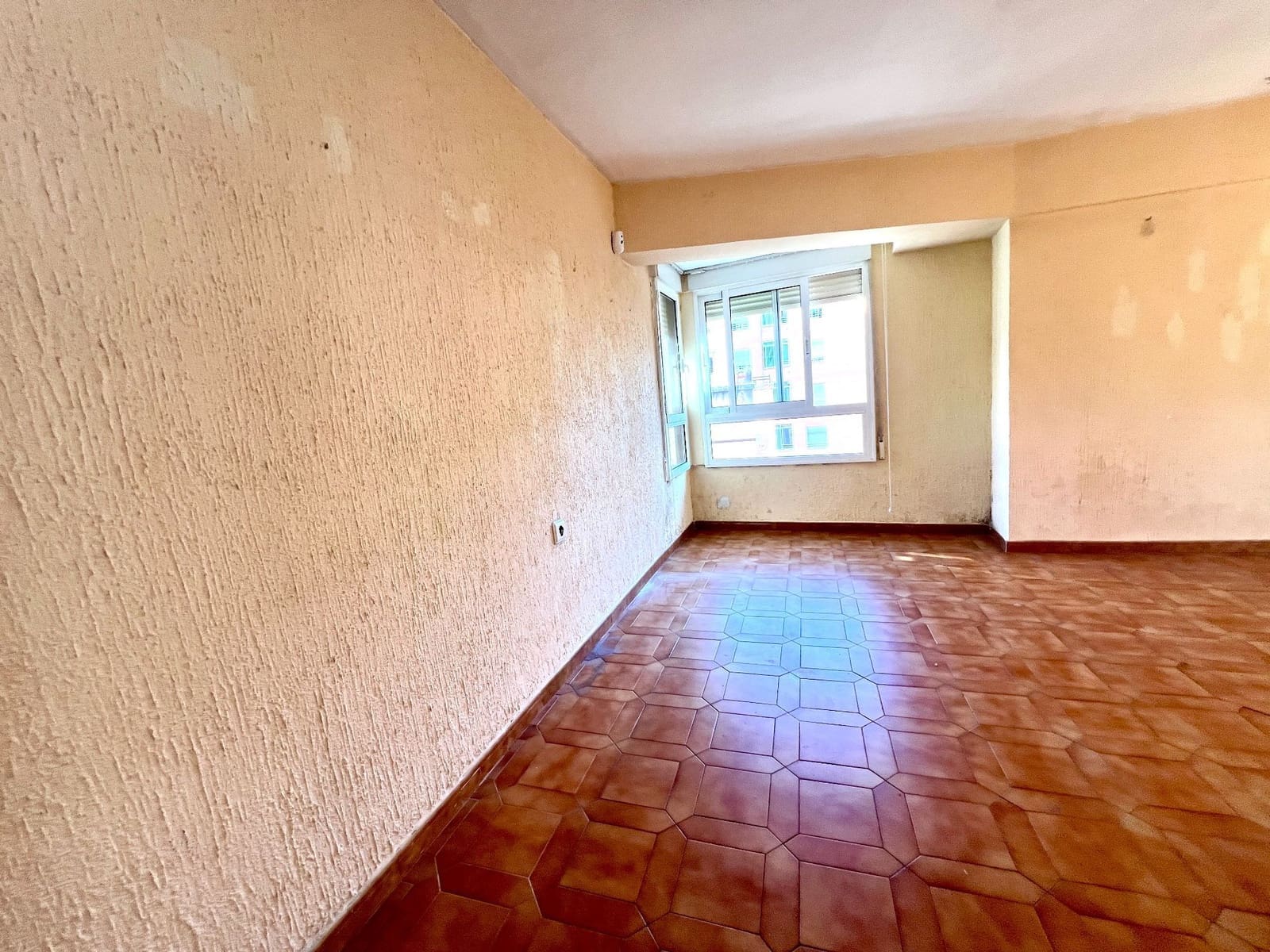 3 sovrum Lägenhet till salu i Alicante stad - 198 000 € (Ref: 9900185)