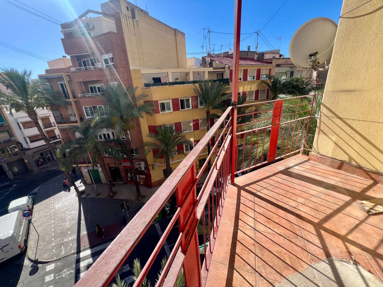 3 sovrum Lägenhet till salu i Alicante stad - 198 000 € (Ref: 9900185)