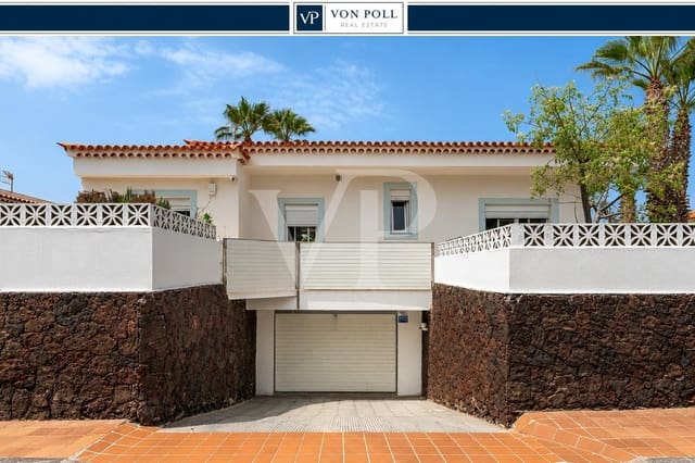 3 slaapkamer Huis te koop in Costa del Silencio, Arona met zwembad - € 670.000 (Ref: 10010350)