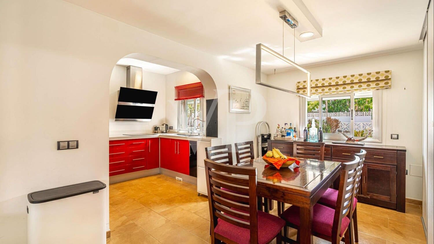 3 slaapkamer Huis te koop in Costa del Silencio met zwembad - € 670.000 (Ref: 10010350)