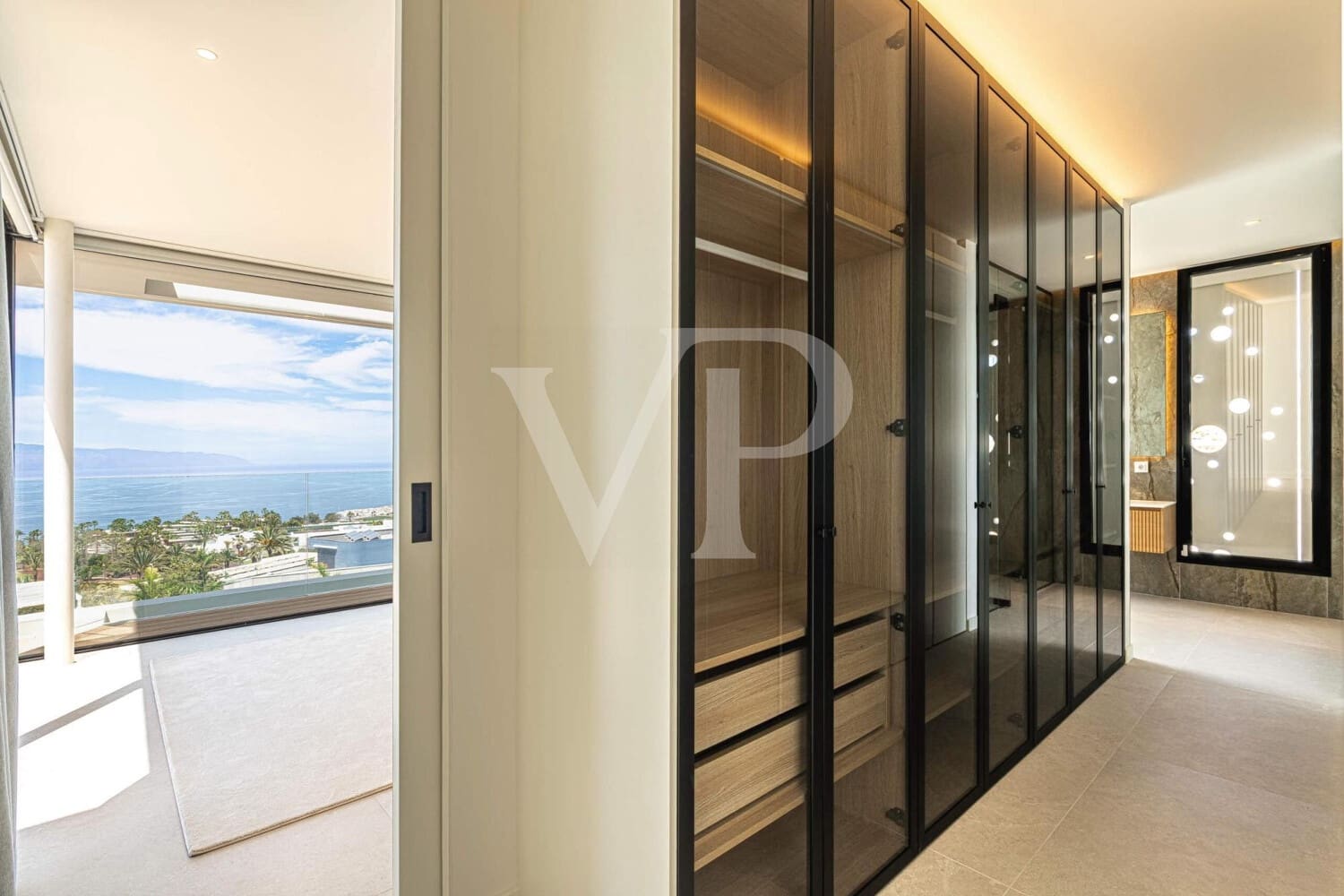 4 sypialnia Willa na sprzedaż w Guia de Isora z basenem - 6 500 000 € (Ref: 10010351)