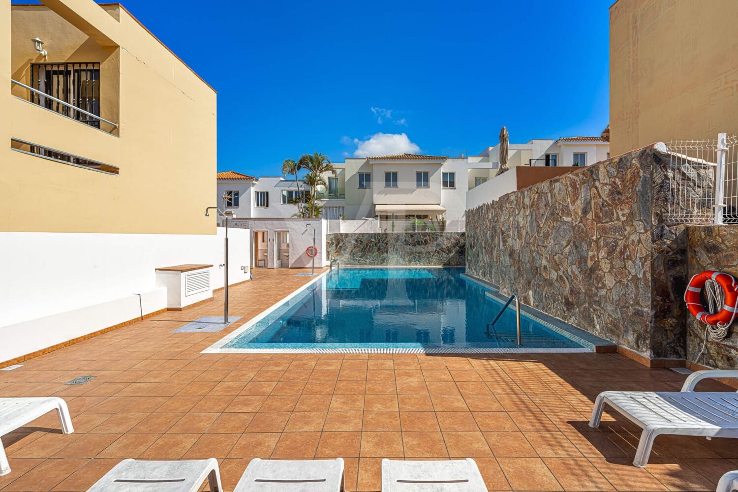 2 soveværelse Rækkehus til salg i Palm-Mar med swimmingpool - € 650.000 (Ref: 10030091)