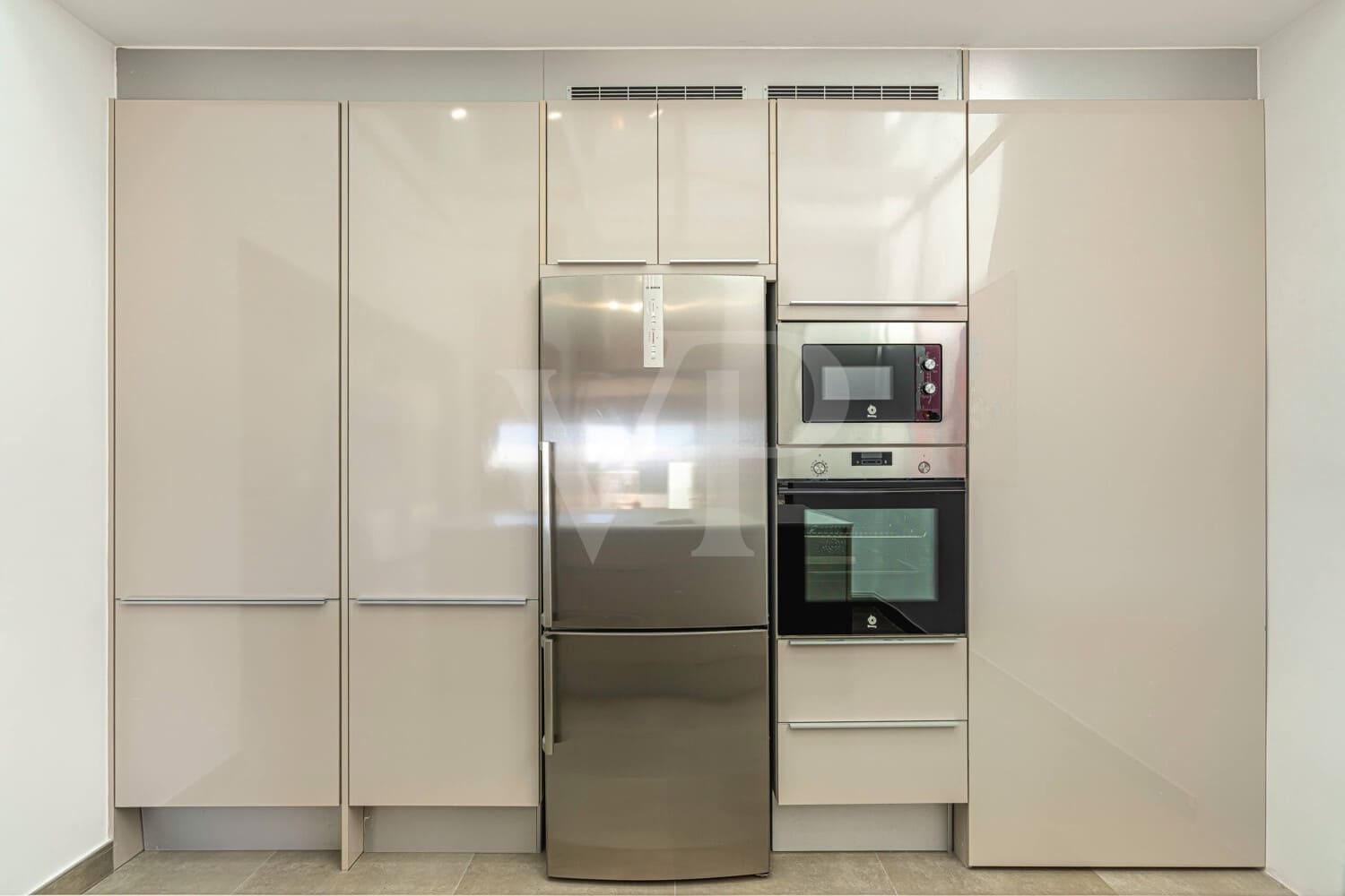 2 slaapkamer Penthouse te koop in La Caleta Adeje met zwembad - € 1.590.000 (Ref: 10048796)