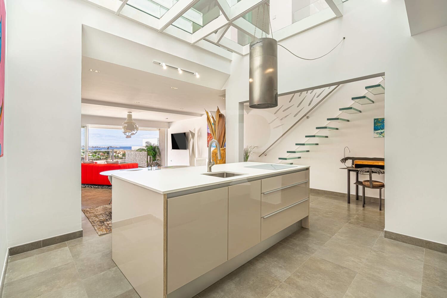 2 slaapkamer Penthouse te koop in La Caleta Adeje met zwembad - € 1.590.000 (Ref: 10048796)