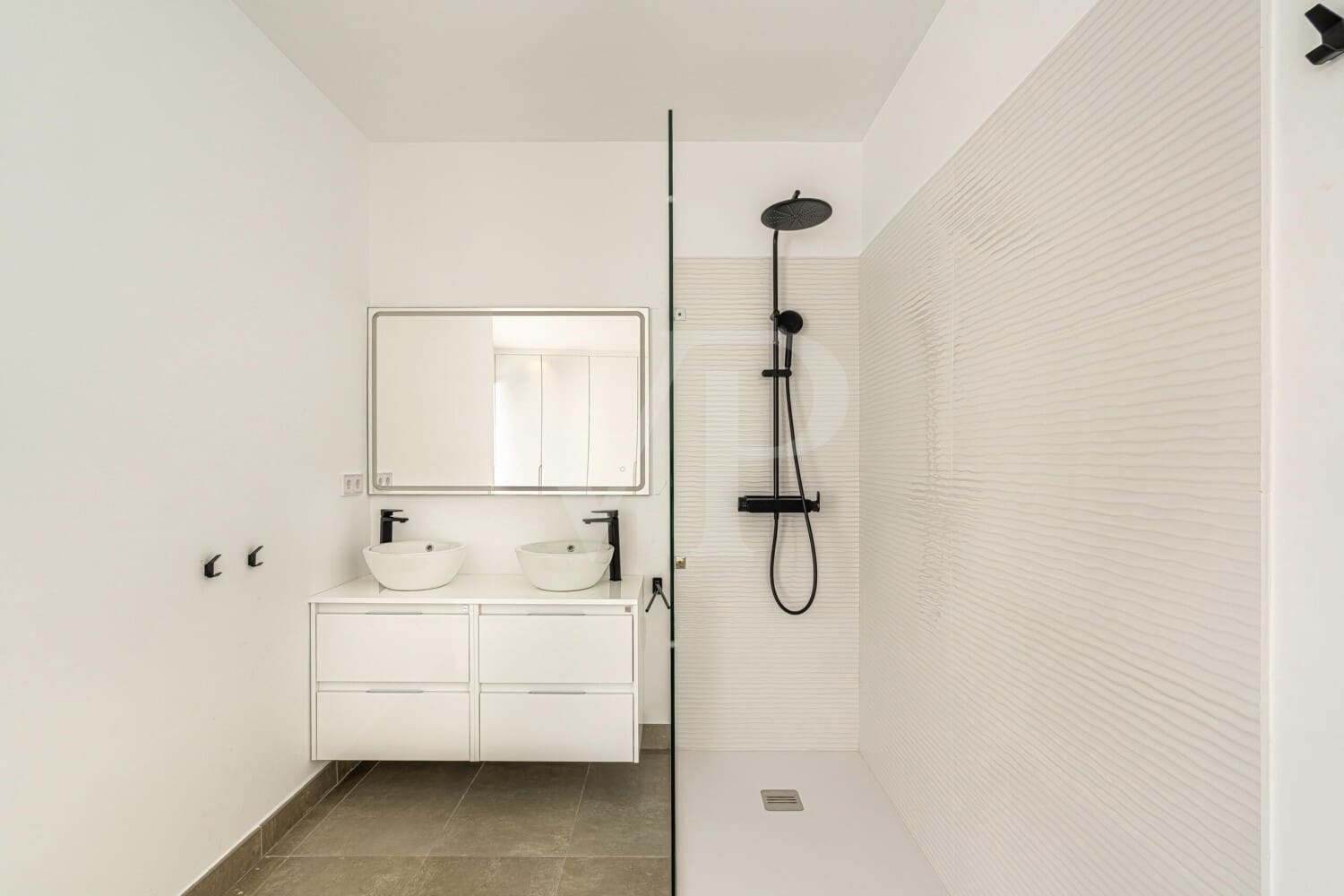 2 slaapkamer Penthouse te koop in La Caleta Adeje met zwembad - € 1.590.000 (Ref: 10048796)