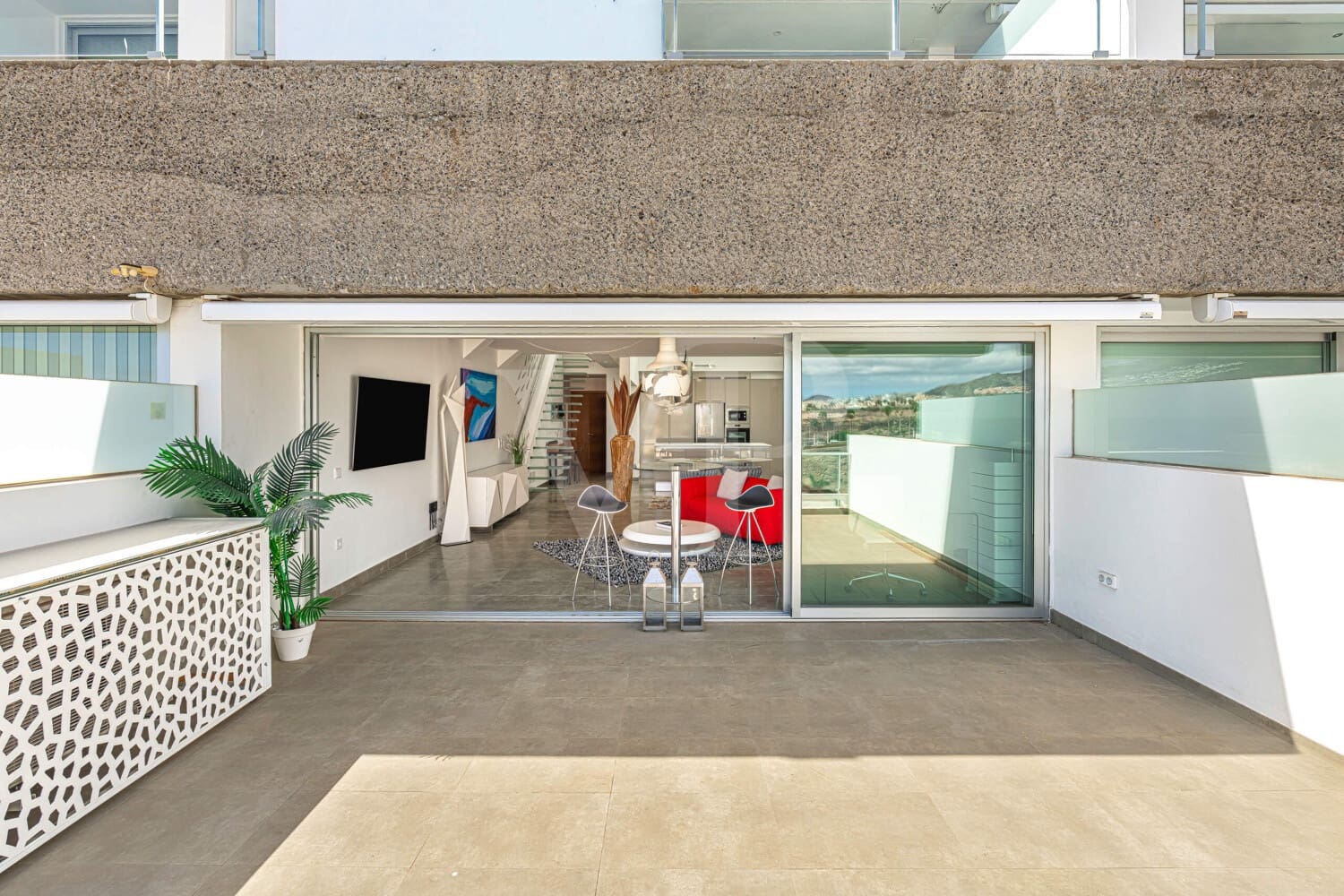 2 slaapkamer Penthouse te koop in La Caleta Adeje met zwembad - € 1.590.000 (Ref: 10048796)