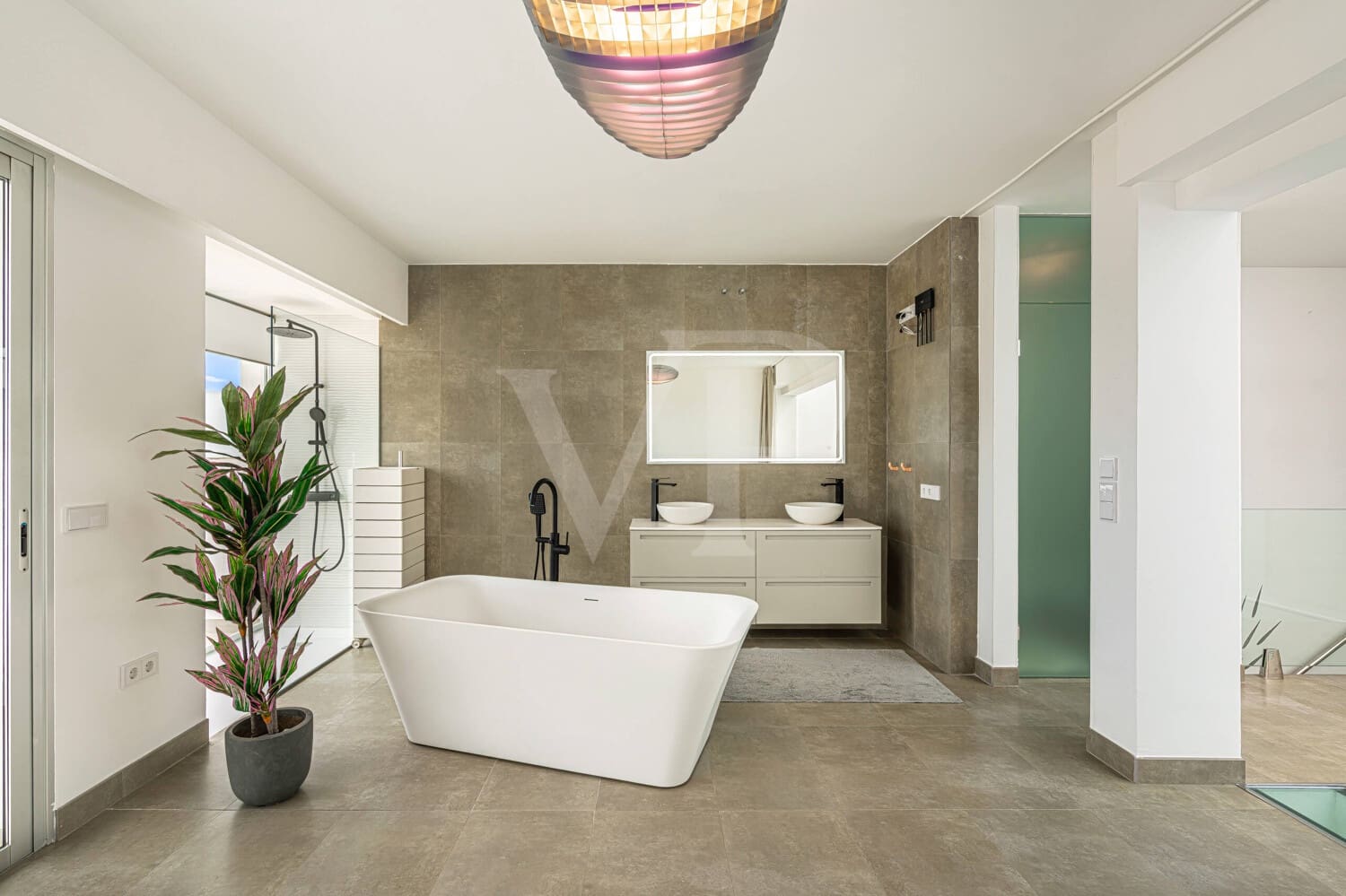 2 slaapkamer Penthouse te koop in La Caleta Adeje met zwembad - € 1.590.000 (Ref: 10048796)
