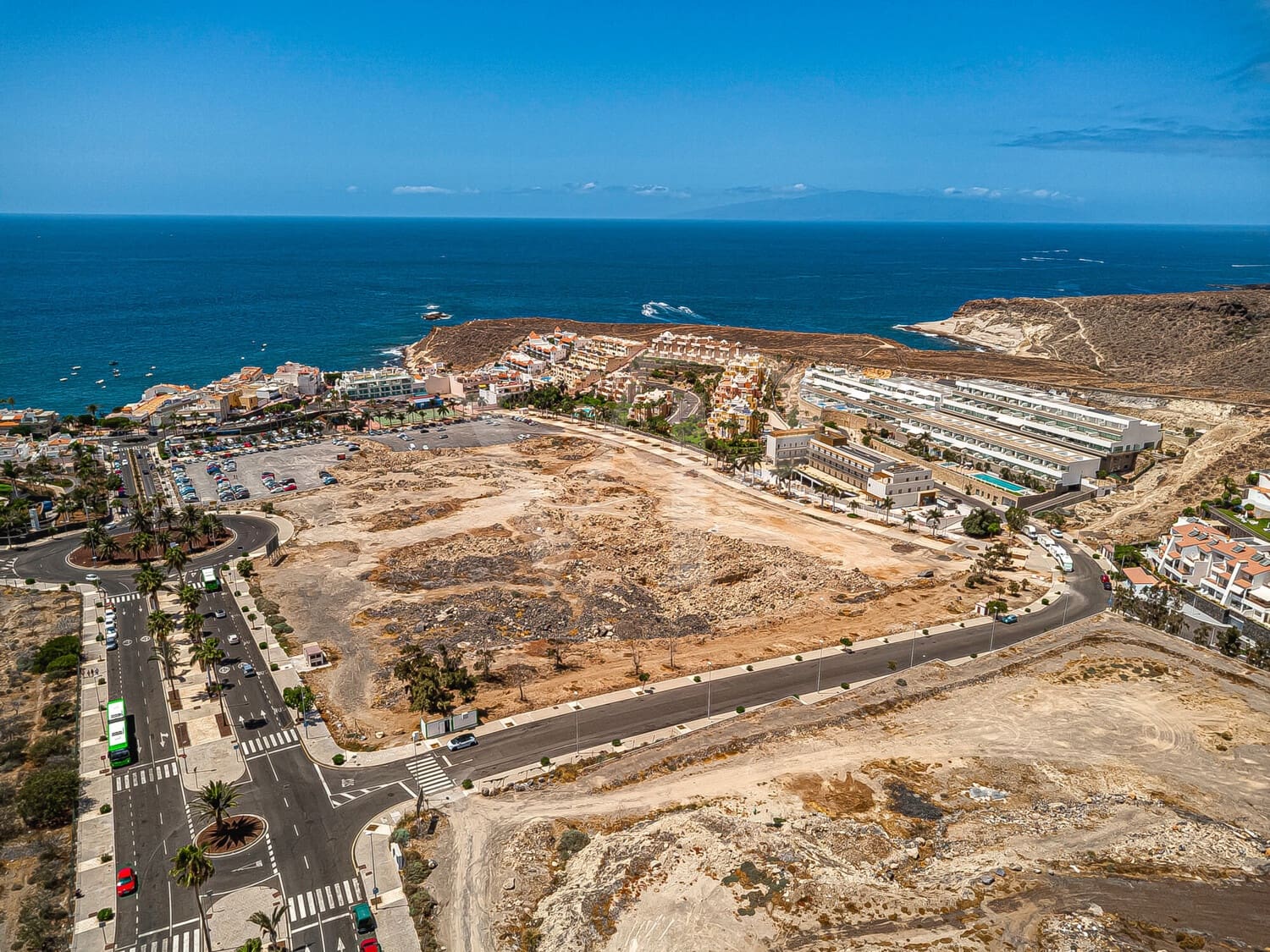2 slaapkamer Penthouse te koop in La Caleta Adeje met zwembad - € 1.590.000 (Ref: 10048796)