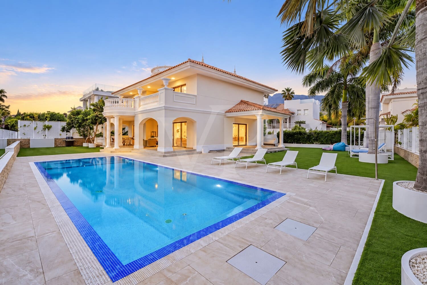 4 chambre Villa/Maison à vendre à Costa Adeje avec piscine - 3 500 000 € (Ref: 10063928)