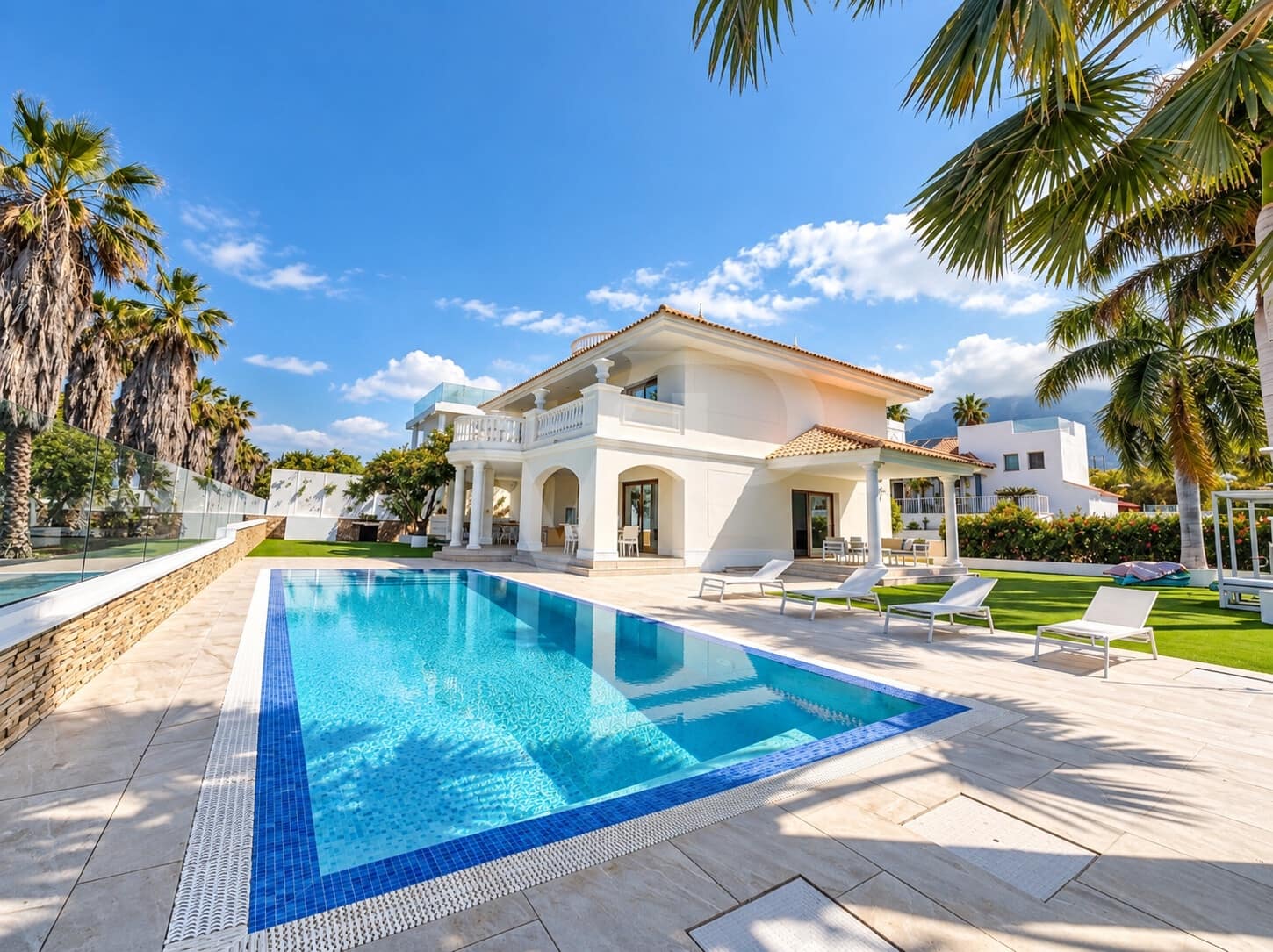 4 chambre Villa/Maison à vendre à Costa Adeje avec piscine - 3 500 000 € (Ref: 10063928)