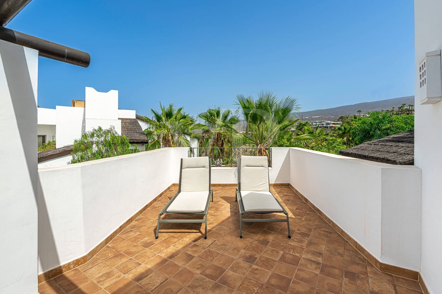 2 Zimmer Penthouse zu verkaufen in Guia de Isora mit Pool - 1.590.000 € (Ref: 10080492)