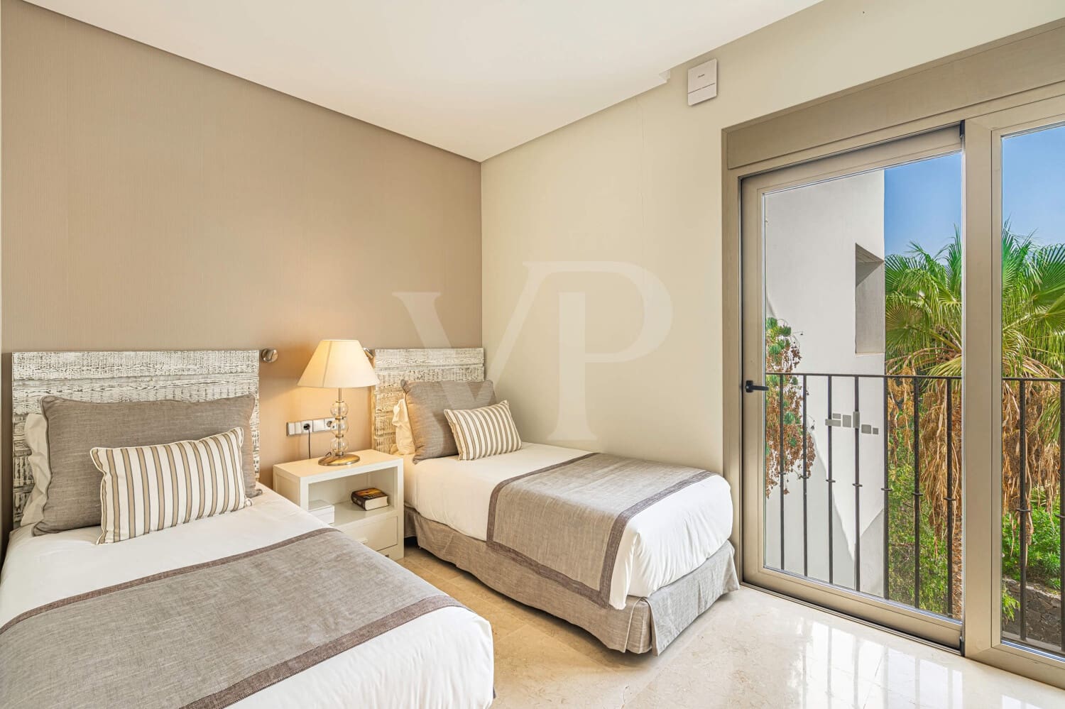2 Zimmer Penthouse zu verkaufen in Guia de Isora mit Pool - 1.590.000 € (Ref: 10080492)