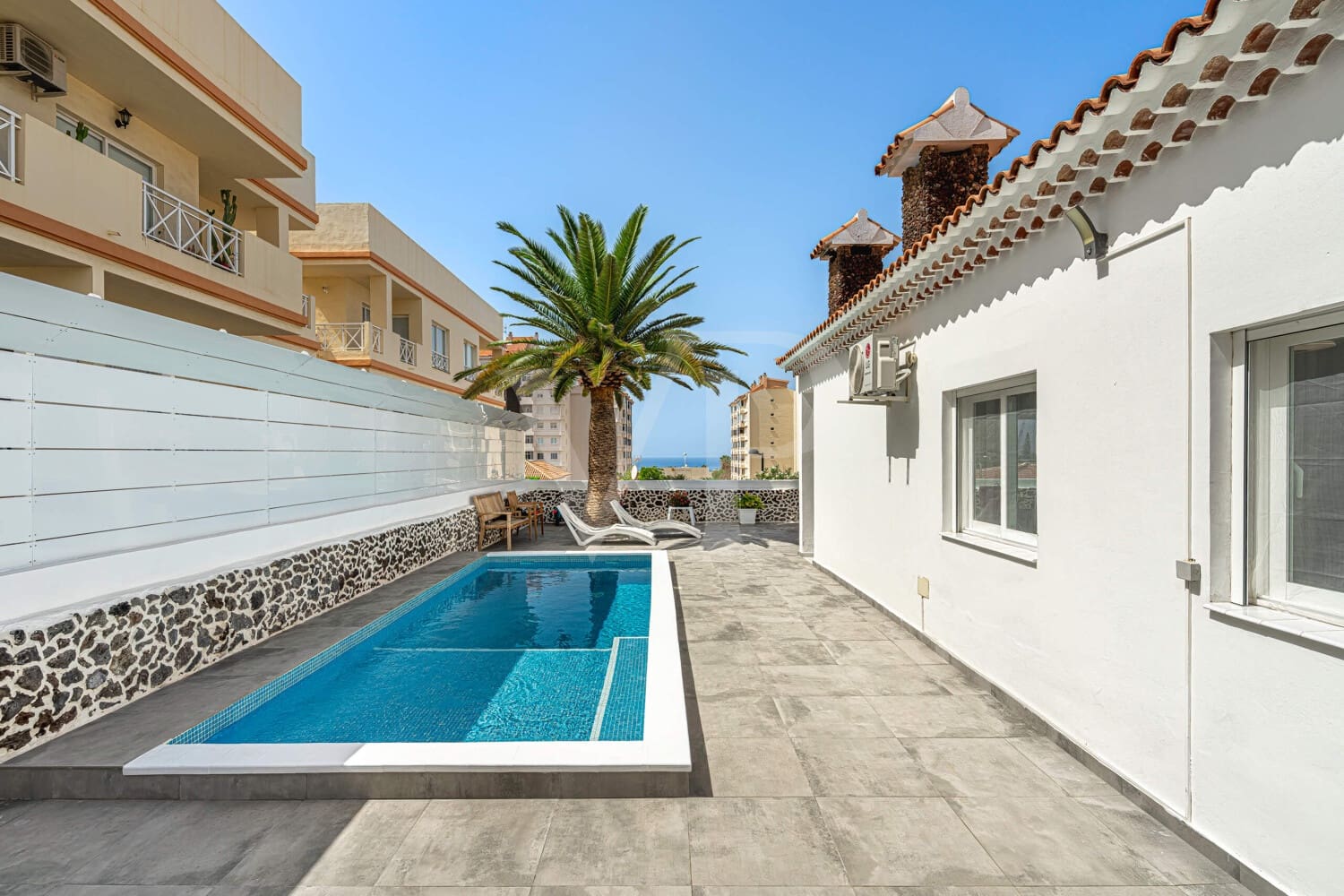 3 sovrum Hus till salu i Los Cristianos med pool - 1 295 000 € (Ref: 10088877)