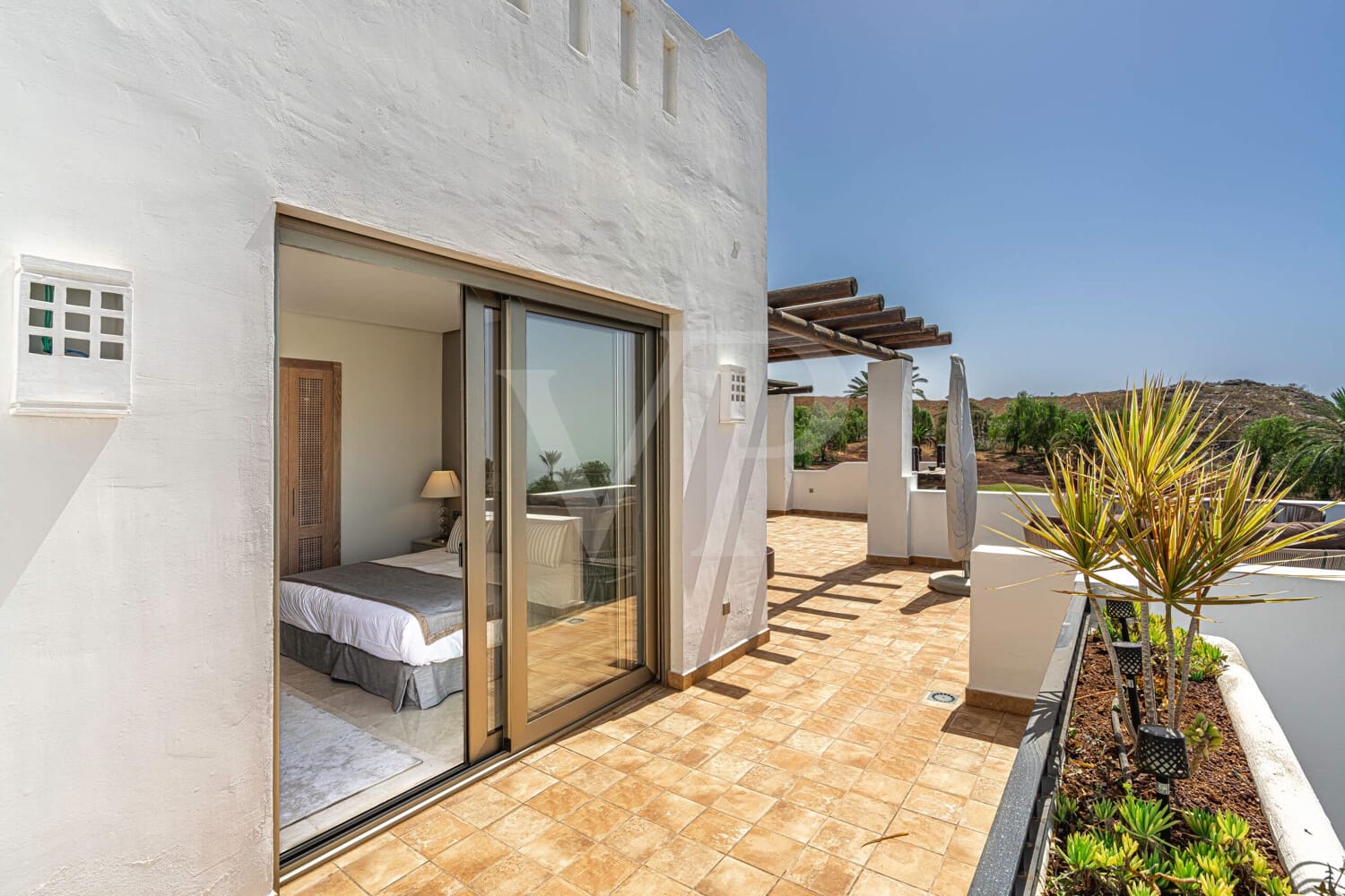 3 chambre Penthouse à vendre à Guia de Isora avec piscine - 1 599 000 € (Ref: 10099681)