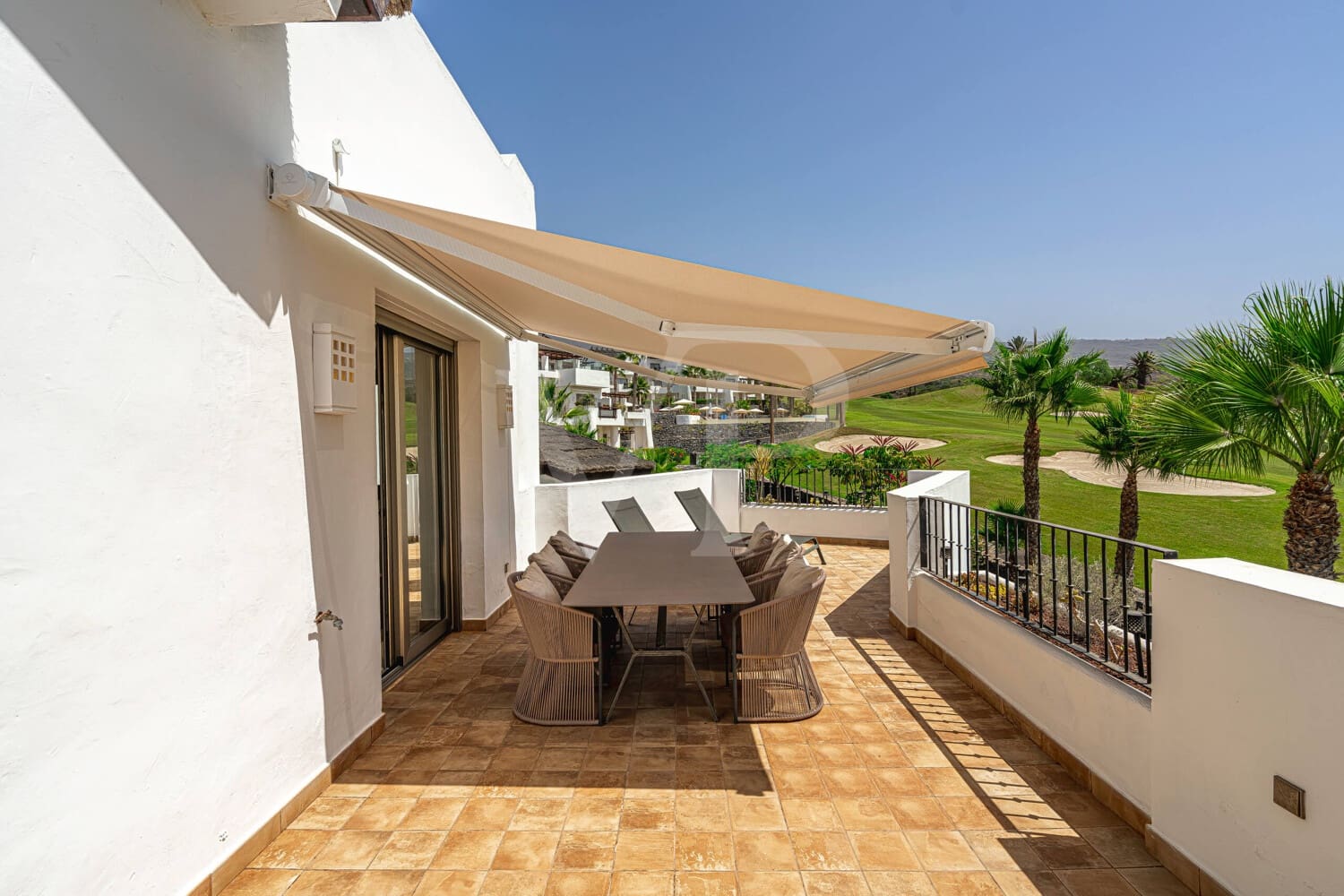 3 chambre Penthouse à vendre à Guia de Isora avec piscine - 1 599 000 € (Ref: 10099681)