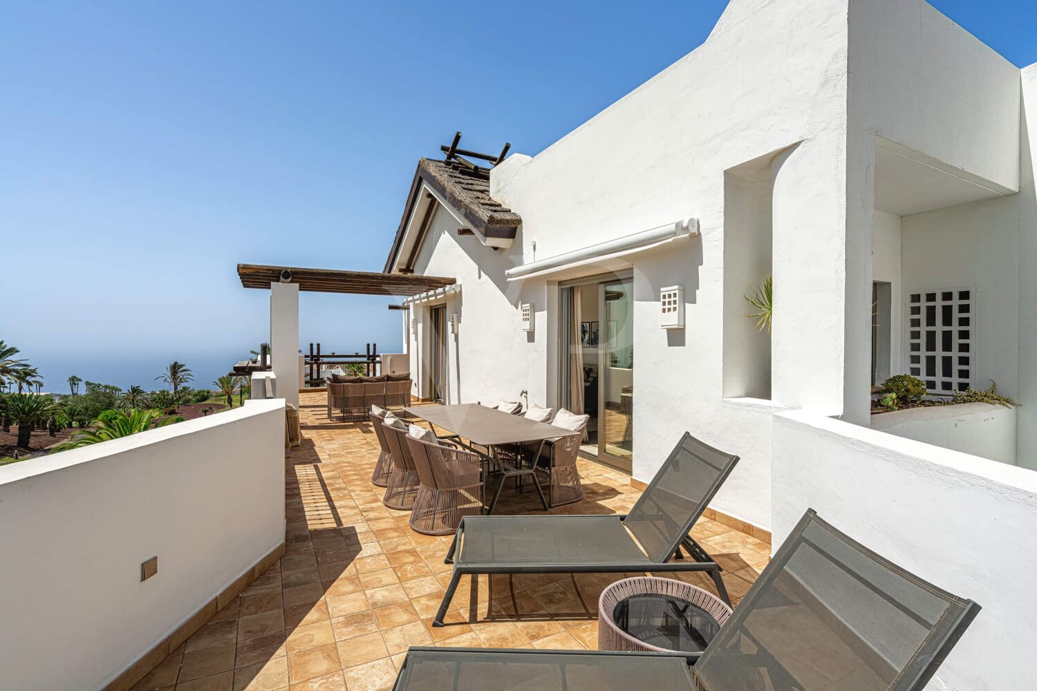 3 chambre Penthouse à vendre à Guia de Isora avec piscine - 1 599 000 € (Ref: 10099681)
