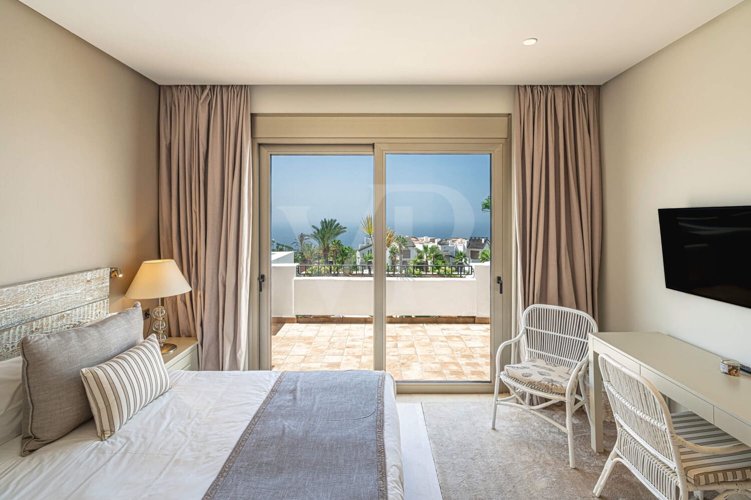 3 chambre Penthouse à vendre à Guia de Isora avec piscine - 1 599 000 € (Ref: 10099681)