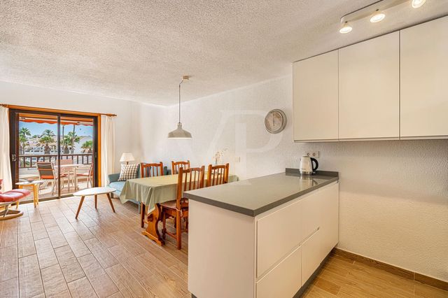 1 quarto Apartamento para venda em Playa de las Americas, Arona com piscina - 399 000 € (Ref: 10118809)