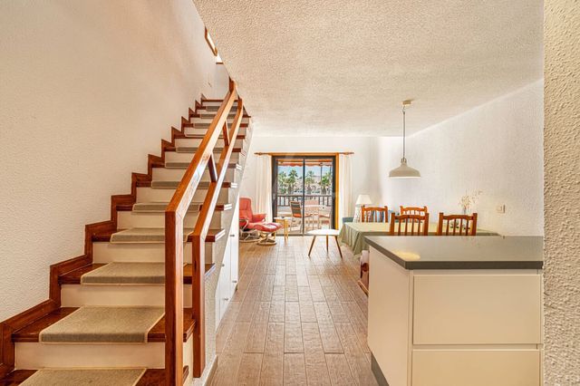 1 quarto Apartamento para venda em Playa de las Americas, Arona com piscina - 399 000 € (Ref: 10118809)