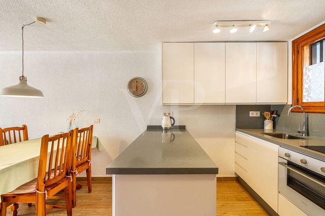 1 quarto Apartamento para venda em Playa de las Americas, Arona com piscina - 399 000 € (Ref: 10118809)