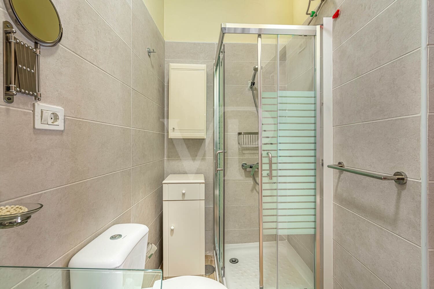 6 bedroom Townhouse for sale in Guia de Isora with garage - € 450,000 (Ref: 10118810)