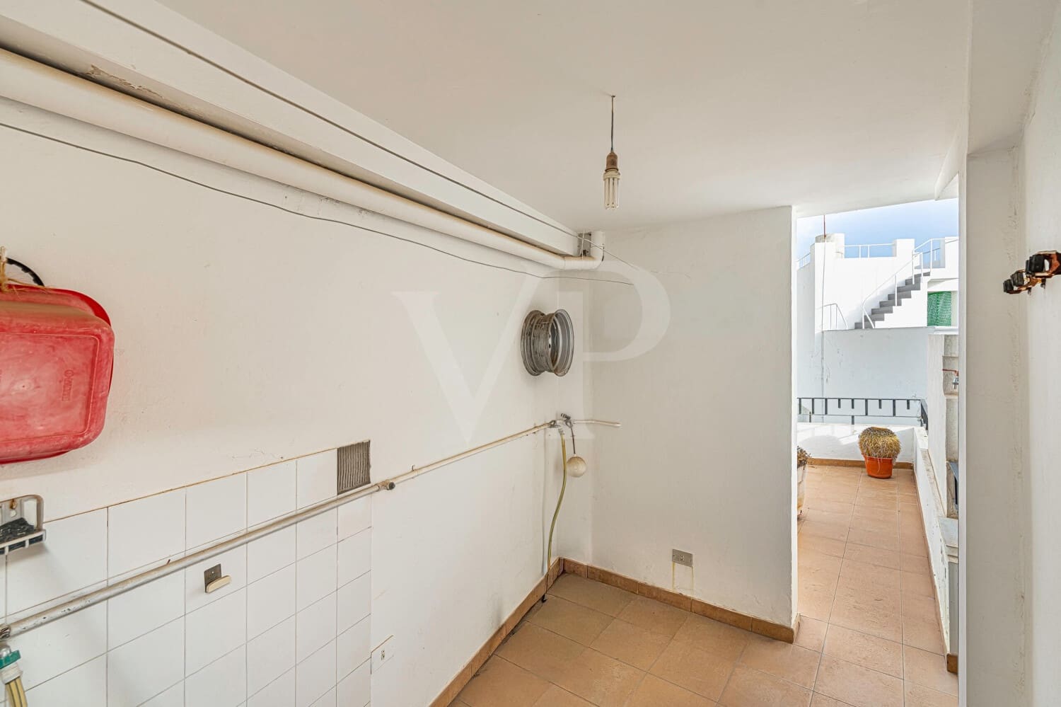 6 bedroom Townhouse for sale in Guia de Isora with garage - € 450,000 (Ref: 10118810)