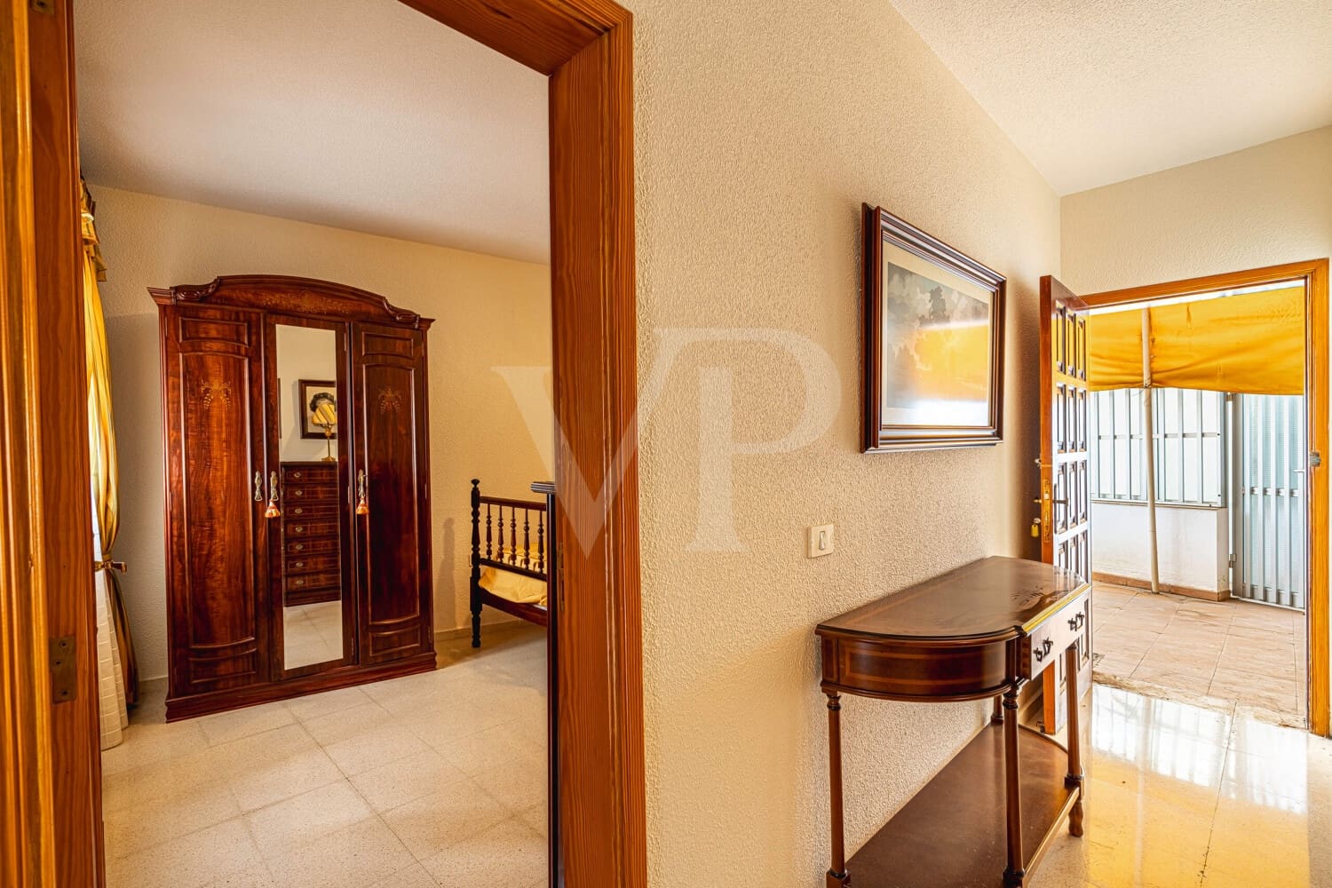 6 bedroom Townhouse for sale in Guia de Isora with garage - € 450,000 (Ref: 10118810)