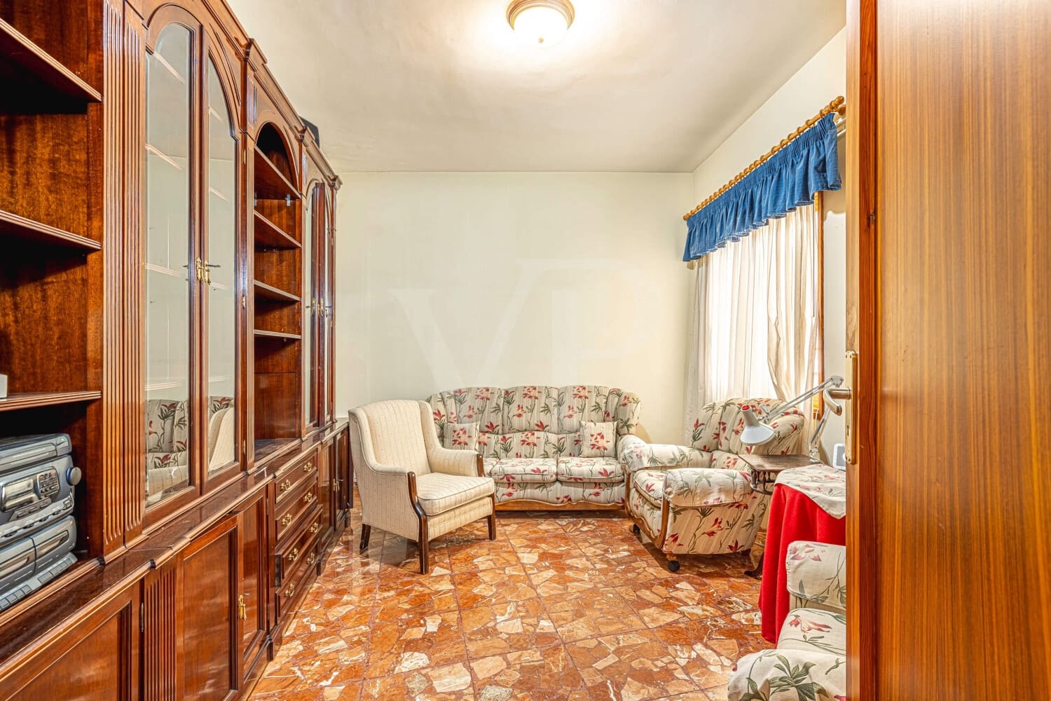 6 bedroom Townhouse for sale in Guia de Isora with garage - € 450,000 (Ref: 10118810)