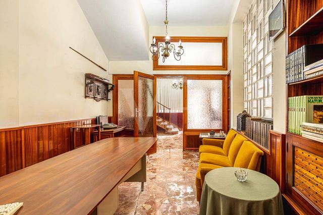 6 bedroom Townhouse for sale in Guía de Isora with garage - € 450,000 (Ref: 10118810)