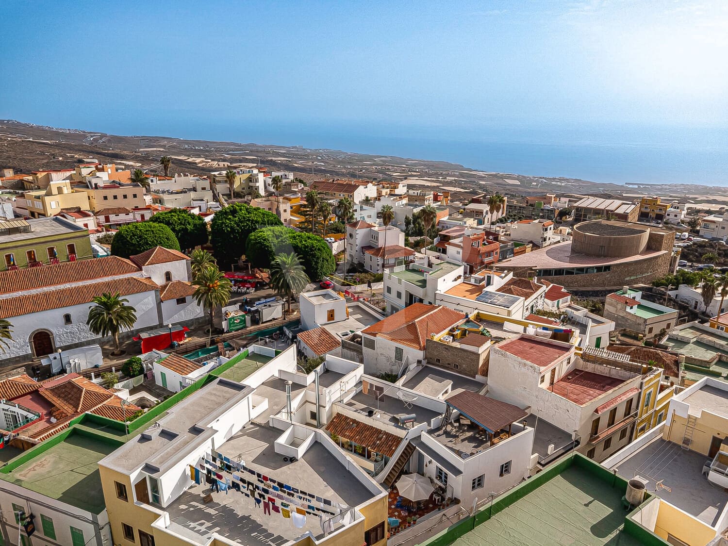 6 bedroom Townhouse for sale in Guia de Isora with garage - € 450,000 (Ref: 10118810)
