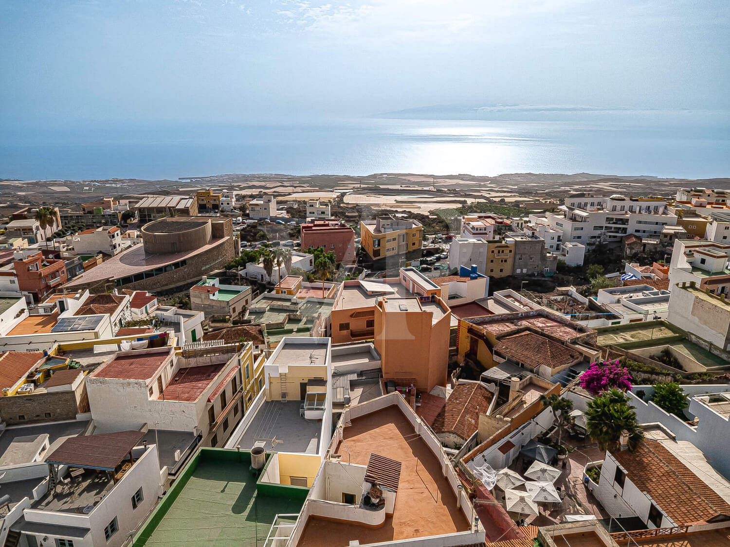 6 bedroom Townhouse for sale in Guia de Isora with garage - € 450,000 (Ref: 10118810)
