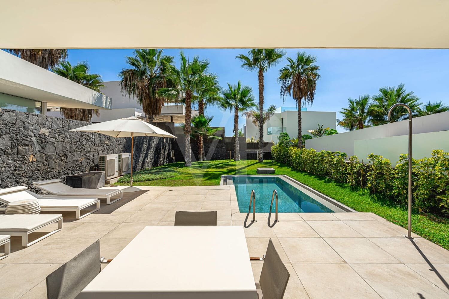 3 sovrum Villa till salu i Guia de Isora med pool garage - 1 700 000 € (Ref: 10128242)
