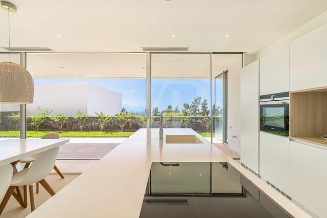 3 sovrum Villa till salu i Guía de Isora med pool garage - 1 700 000 € (Ref: 10128242)