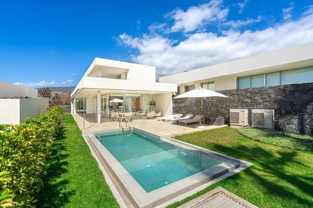 3 sovrum Villa till salu i Guía de Isora med pool garage - 1 700 000 € (Ref: 10128242)