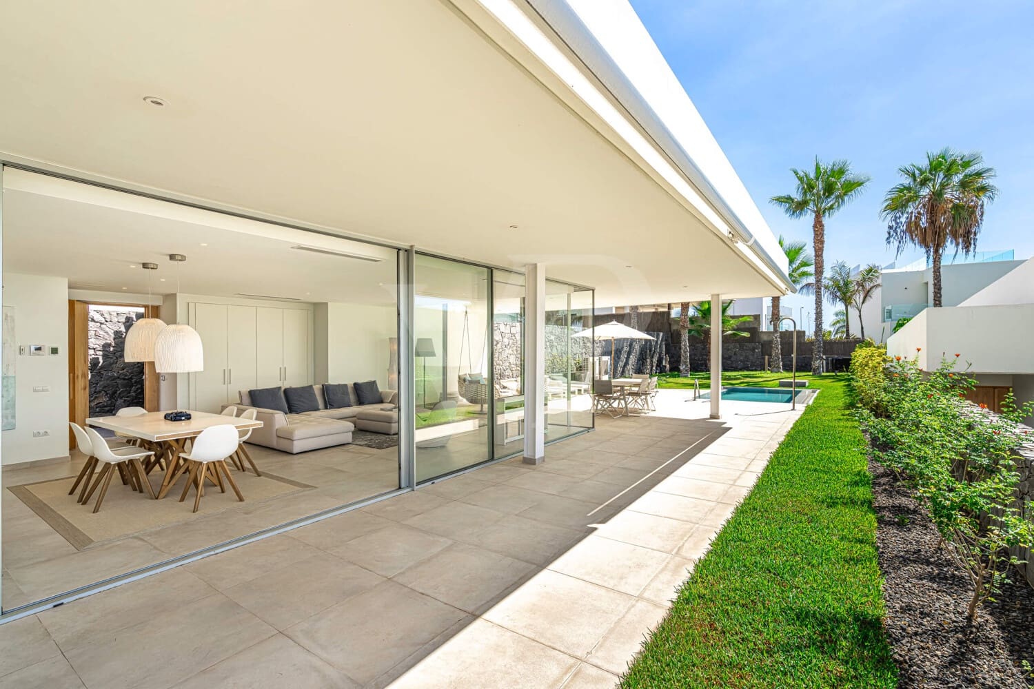 3 sovrum Villa till salu i Guia de Isora med pool garage - 1 700 000 € (Ref: 10128242)