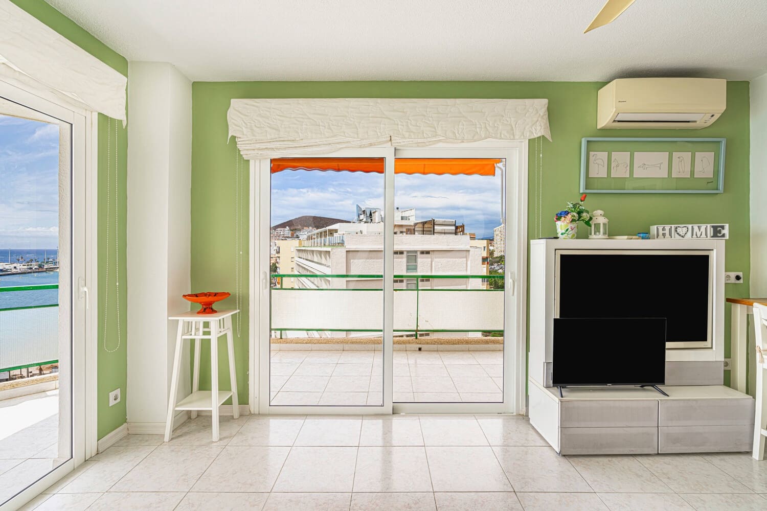 1 Zimmer Wohnung zu verkaufen in Los Cristianos mit Pool - 395.000 € (Ref: 10139184)