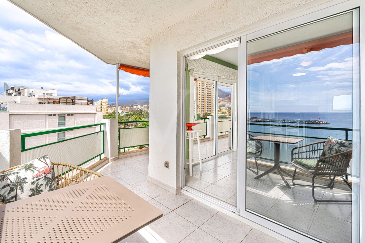 1 Zimmer Wohnung zu verkaufen in Los Cristianos mit Pool - 395.000 € (Ref: 10139184)