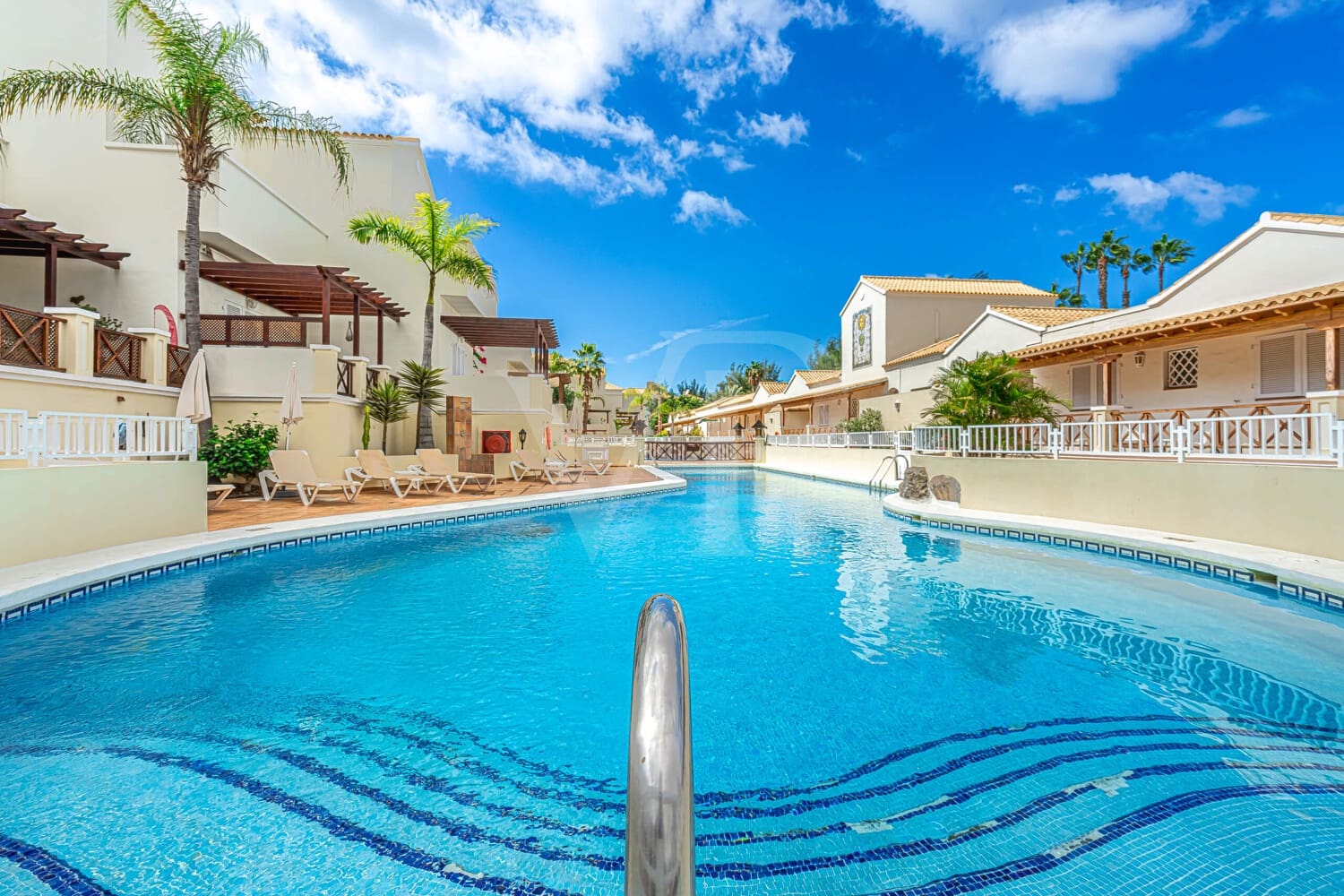 4 chambre Maison de Ville à vendre à Los Cristianos avec piscine garage - 1 297 000 € (Ref: 10186549)