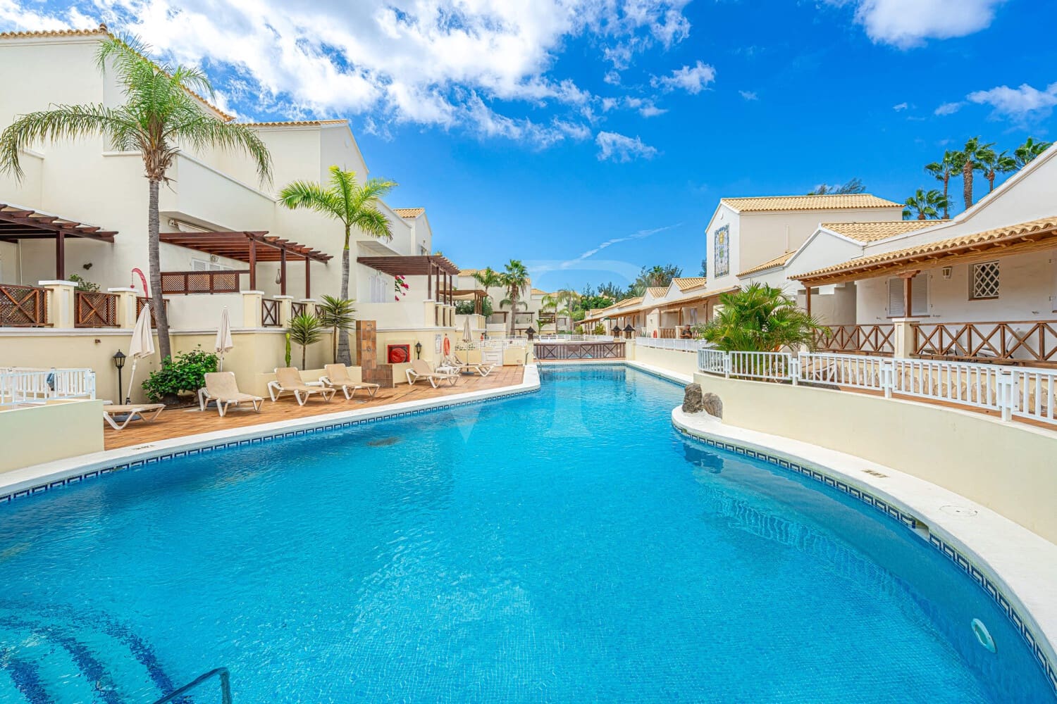 4 chambre Maison de Ville à vendre à Los Cristianos avec piscine garage - 1 297 000 € (Ref: 10186549)