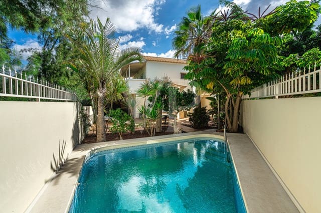 4 chambre Maison de Ville à vendre à Los Cristianos, Arona avec piscine garage - 1 297 000 € (Ref: 10186549)